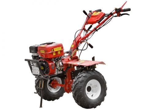 Мотокультиватор Fermer FM-813MX с колесами 19х7-8, фарой, инструментальным ящиком, поворотными муфтами колес, почвенными фрезами